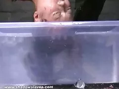 دختر برنزه با شور و حرارت روی دیك یك پسر كانال عكس سكسي می پرد