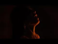 لیبرتین خروس را كانال فول سكسي به عمق مقعد رساند و بلوند را ناله کرد